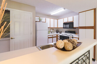 Berry Hill Apartments in Montgomery, AL - Building Photo - Building Photo