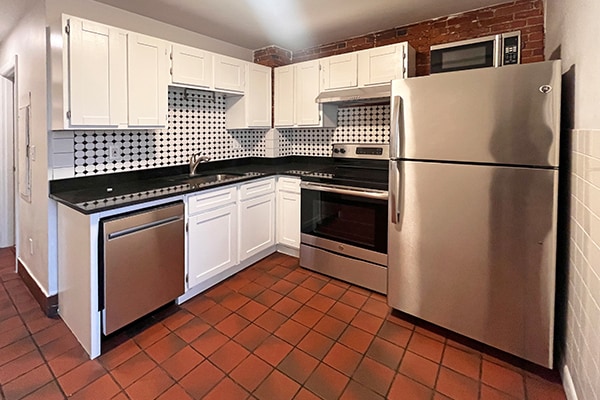 134 Broadway, Unit 2 in Somerville, MA - Building Photo - Building Photo