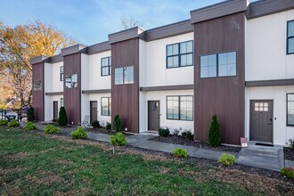 4315 Holly St in Kansas City, MO - Building Photo - Building Photo