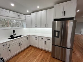 6427 Elm St in Morton Grove, IL - Building Photo - Building Photo
