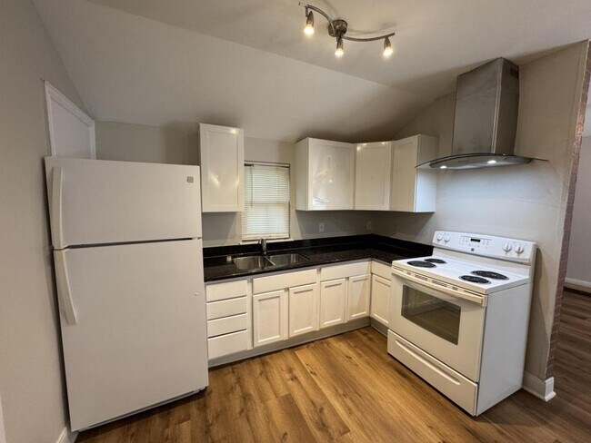 8001 Brutus St in Houston, TX - Building Photo - Building Photo