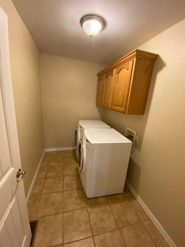 21123 Hideaway Ln in St. Robert, MO - Building Photo - Building Photo