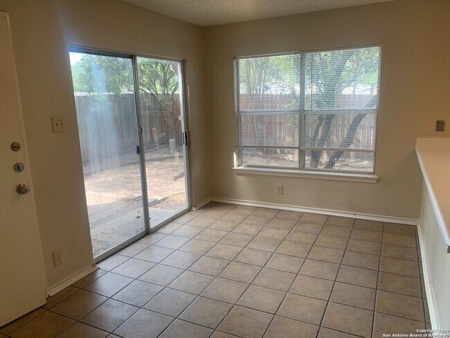 5515 Kenton Bluff in San Antonio, TX - Building Photo - Building Photo