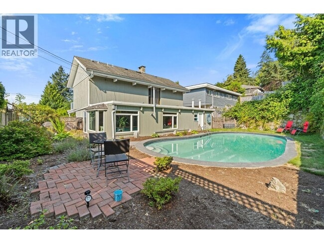 442 Monteray Ave in North Vancouver, BC - Building Photo - Building Photo