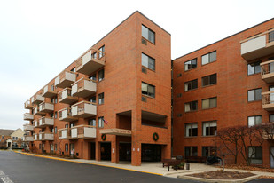 One Deerfield Place Apartments