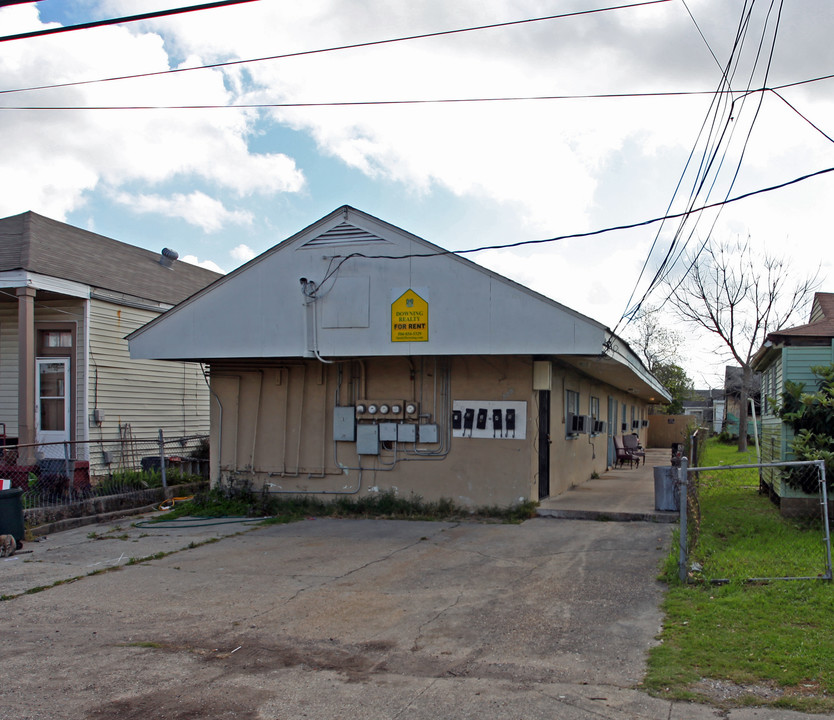 509-511 Causeway Blvd in New Orleans, LA - Building Photo