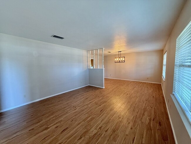 2507 Camarie Ave, Unit D in Midland, TX - Building Photo - Building Photo