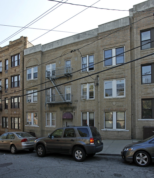 104 Waldo Ave in Jersey City, NJ - Building Photo - Building Photo