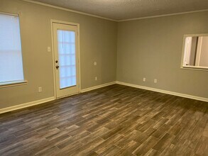 150 Stratford Ln in Jackson, TN - Building Photo - Building Photo