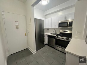 WEST 22 STREET in New York, NY - Building Photo - Building Photo