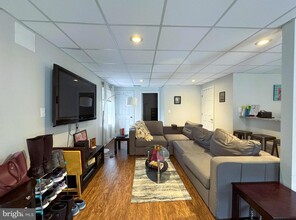 1251 Hinton Dr in Huntingtown, MD - Building Photo - Building Photo