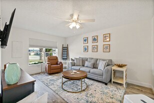 103 A St in St. Augustine, FL - Building Photo