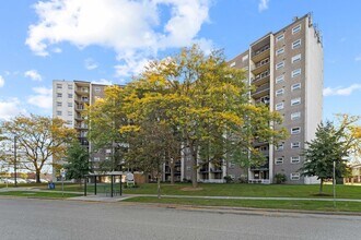 Anchorage Apartments in Windsor, ON - Building Photo - Building Photo