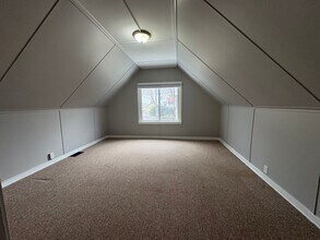 819 Orchard Ave in Avalon, PA - Building Photo - Building Photo