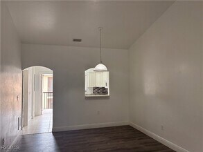 4160 Castilla Circle in Ft. Myers, FL - Foto de edificio - Building Photo