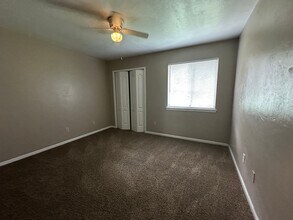 749 Pointe Ct-Unit -B in Tallahassee, FL - Building Photo - Building Photo