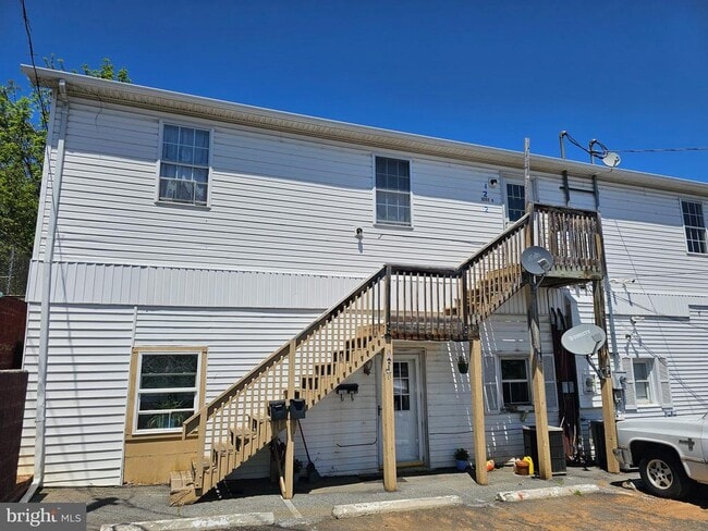 property at 1202 N Royal Ave
