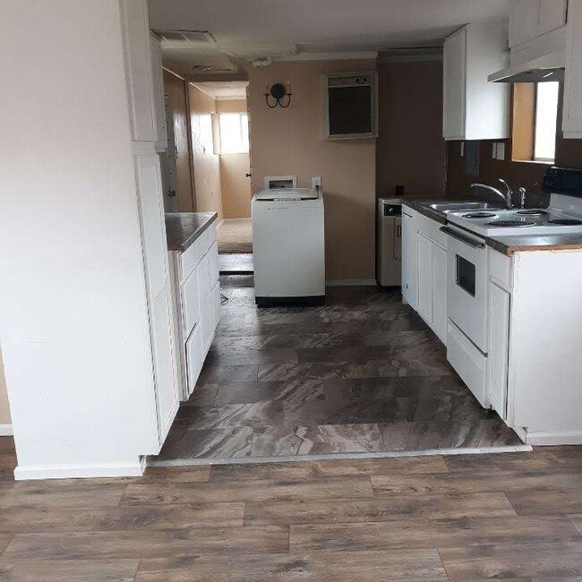 2 A St in Dixon, MT - Foto de edificio - Building Photo