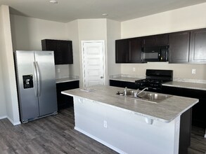 11901 KAMERON Wy in Yukon, OK - Building Photo - Building Photo
