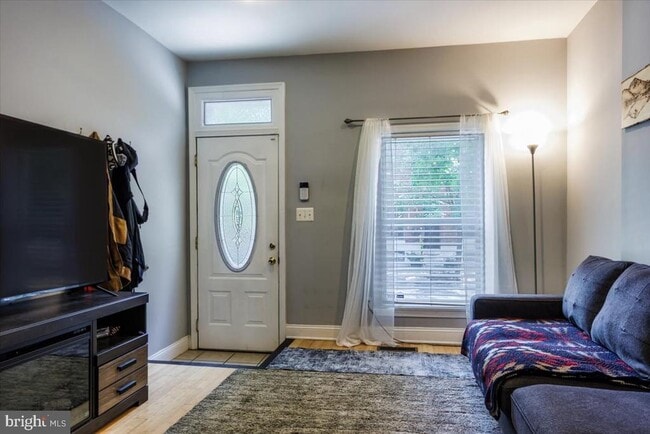 property at 122 N Ellwood Ave
