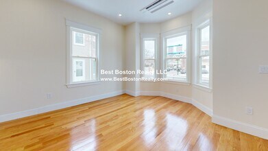 244 Somerville Ave in Somerville, MA - Building Photo - Building Photo