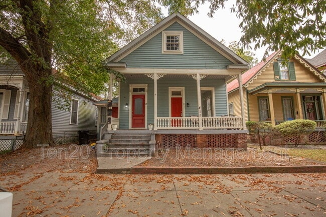 property at 811 3rd Ave