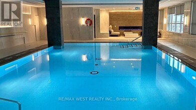 65 Annie Craig Dr in Toronto, ON - Building Photo - Building Photo