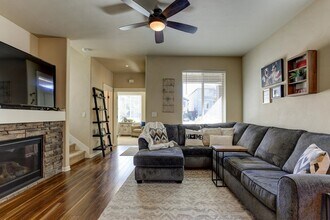 20860 Gateway Dr in Bend, OR - Building Photo - Building Photo