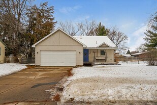 729 38th Ave in Anoka, MN - Building Photo