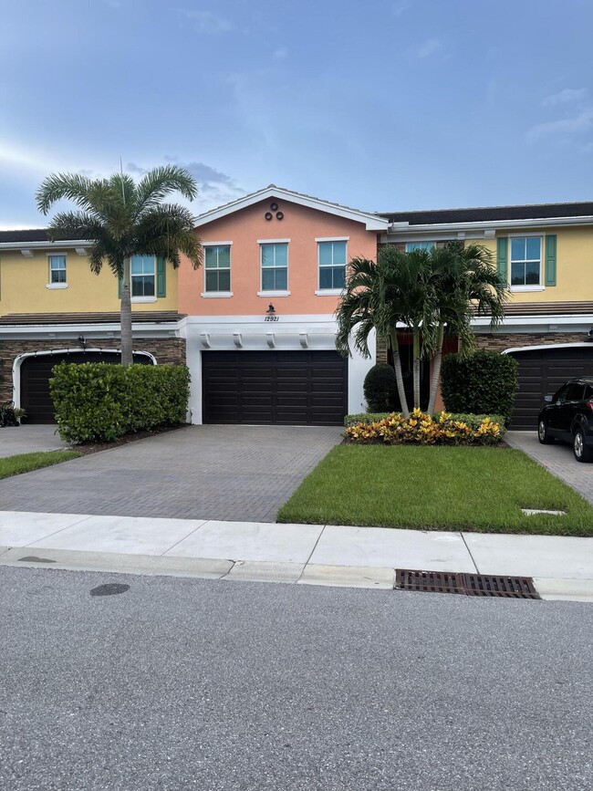 12921 Trevi Isle in Palm Beach Gardens, FL - Building Photo - Building Photo