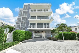 1900 SE 2nd St in Deerfield Beach, FL - Building Photo - Building Photo