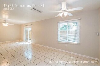 12425 Touchton Dr in Tampa, FL - Building Photo - Building Photo