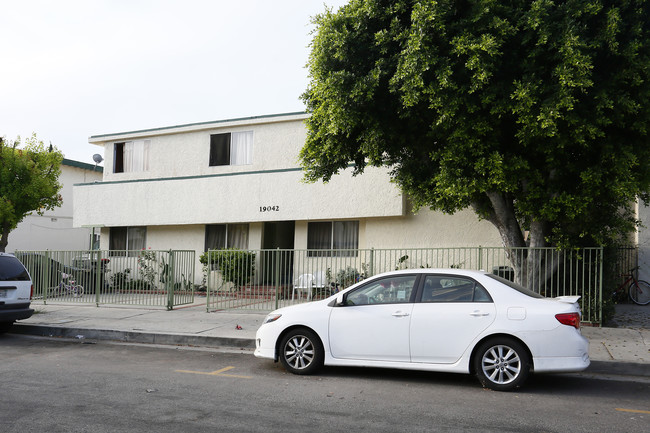 19042 Bryant St in Northridge, CA - Building Photo - Building Photo