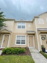 521 Wilton Cir in Sanford, FL - Building Photo