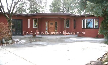 4365 Ridgeway Dr in Los Alamos, NM - Building Photo - Building Photo
