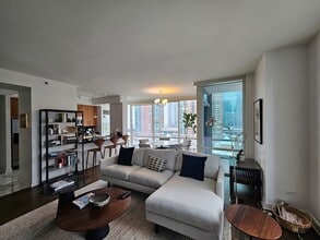 505 N McClurg Ct, Unit 1205 in Chicago, IL - Building Photo - Building Photo