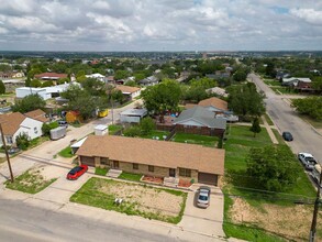 115 E 18th St in Big Spring, TX - Building Photo - Building Photo