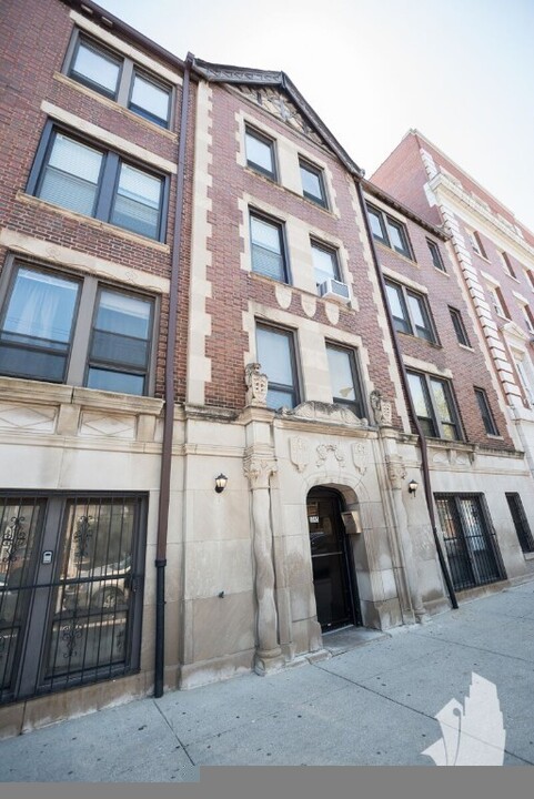 3345 N Marshfield Ave in Chicago, IL - Building Photo