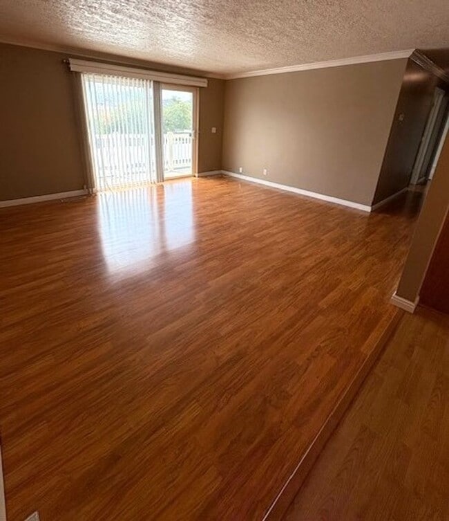 881 E Maple Vw Dr in Salt Lake City, UT - Building Photo - Building Photo