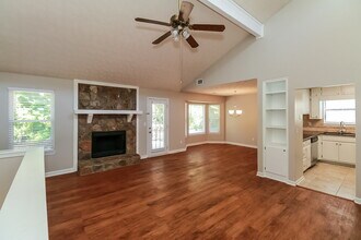 10897 Morning Dove Dr in Hampton, GA - Foto de edificio - Building Photo