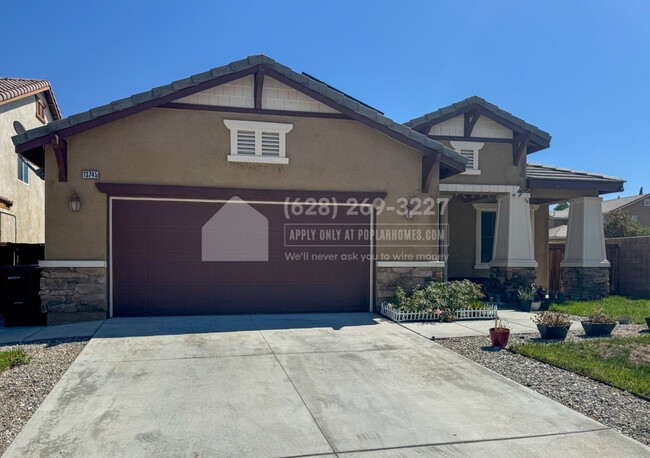 13745 Bayberry St in Victorville, CA - Foto de edificio - Building Photo