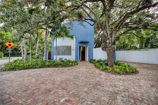 2200 Lincoln Ave in Miami, FL - Building Photo