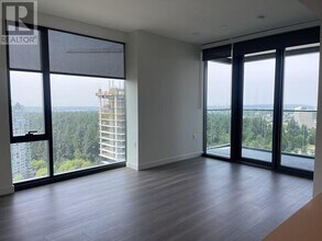 5987-5987 Wilson Ave in Burnaby, BC - Building Photo - Building Photo