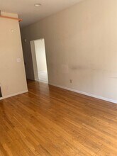 10 S 9th St-Unit -Unit B in Columbia, MO - Building Photo - Building Photo