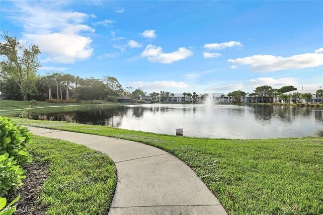 property at 851 Gulf Pavillion Dr