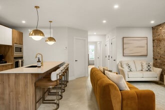 4268 QC-335 in Montréal, QC - Building Photo - Building Photo