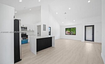 20620 SW 120th Pl in Miami, FL - Building Photo