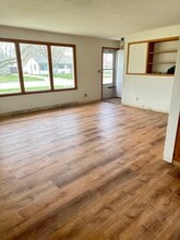 906 S Christine St in Appleton, WI - Building Photo - Building Photo