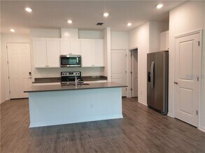 15050 Blue Quaker Pl in Tampa, FL - Building Photo - Building Photo