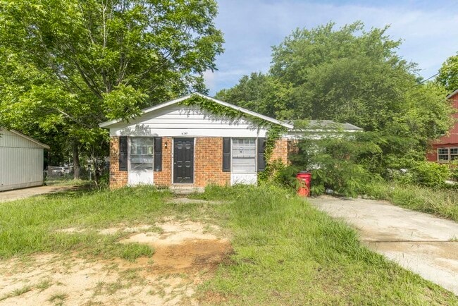 property at 5741 Bloomfield Rd